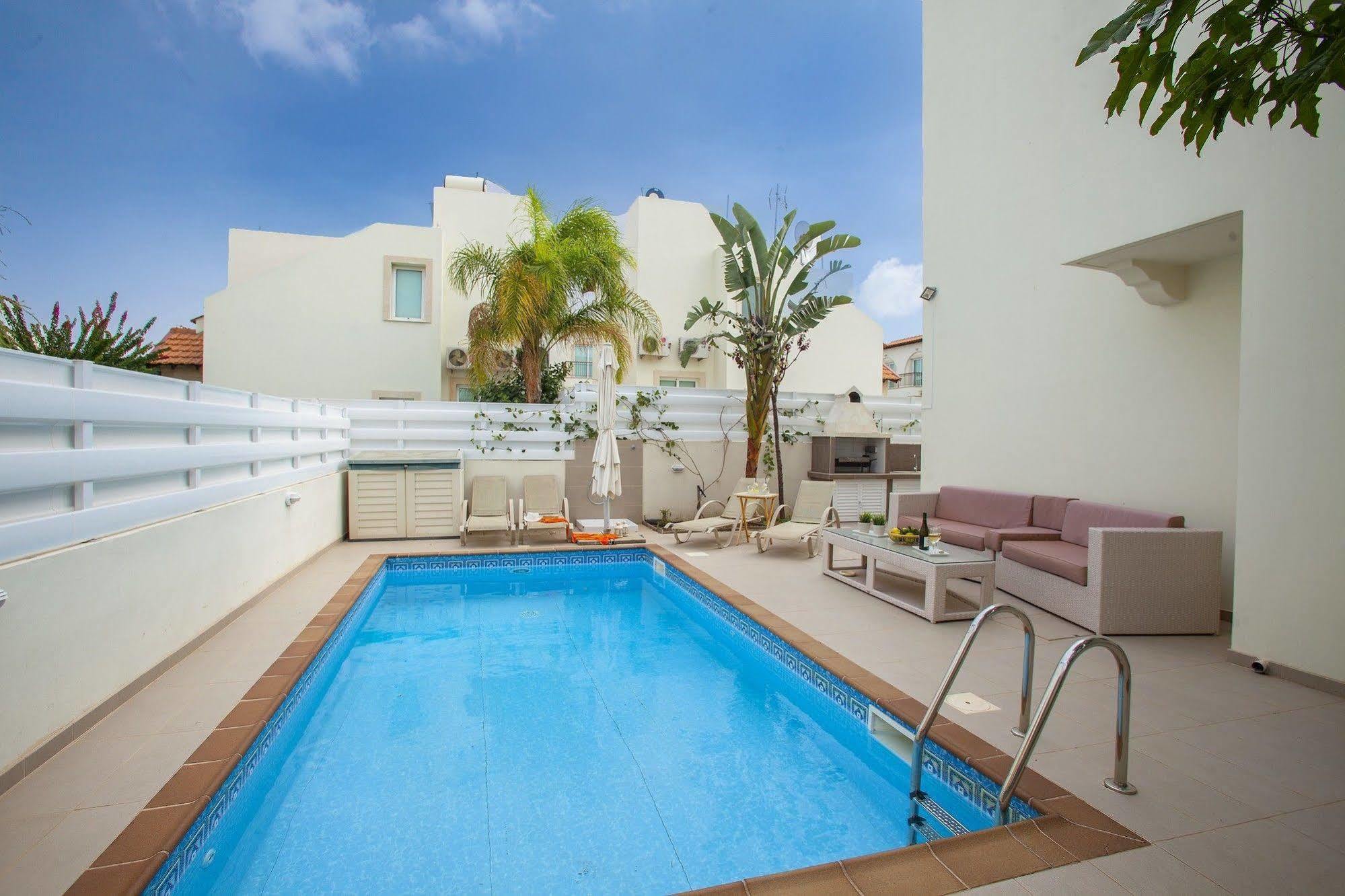 Villa Katerina Ayia Napa Bagian luar foto